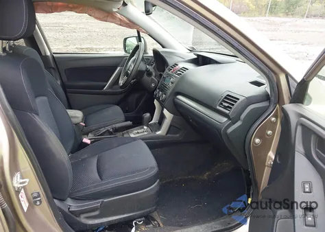 2015 Subaru Forester 2.5I Premium z USA, uszkodzony, nr VIN JF2SJADC1FH539285